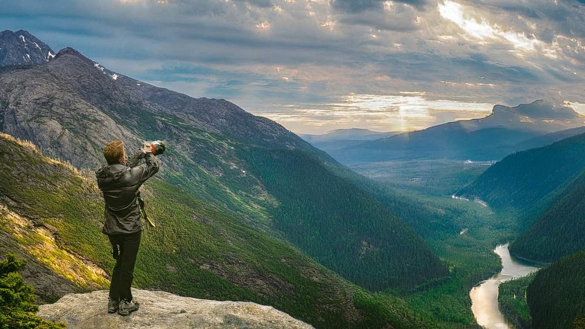 Top 5 Outdoor Adventures Near Your White Mountains Home